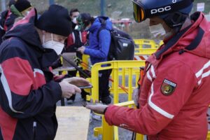 Un altro giro di apartheid manda il turismo a picco