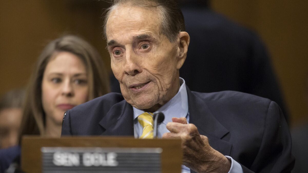 Morto Bob Dole: sognò senza successo la Casa Bianca