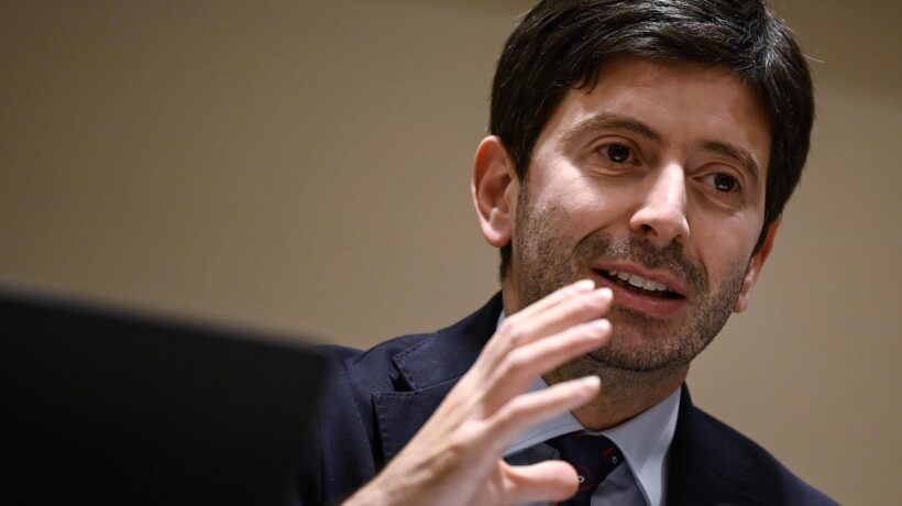 Il super pass non vale nulla. Parola di Draghi e Speranza