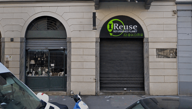 Indicazione di rifugio conservata a Milano zona Porta Vercellina (Google)