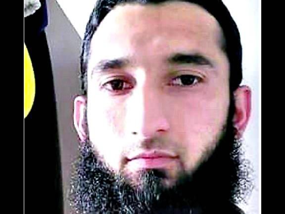 Irregolare e in attesa di espulsione aizzava a compiere attentati jihadisti