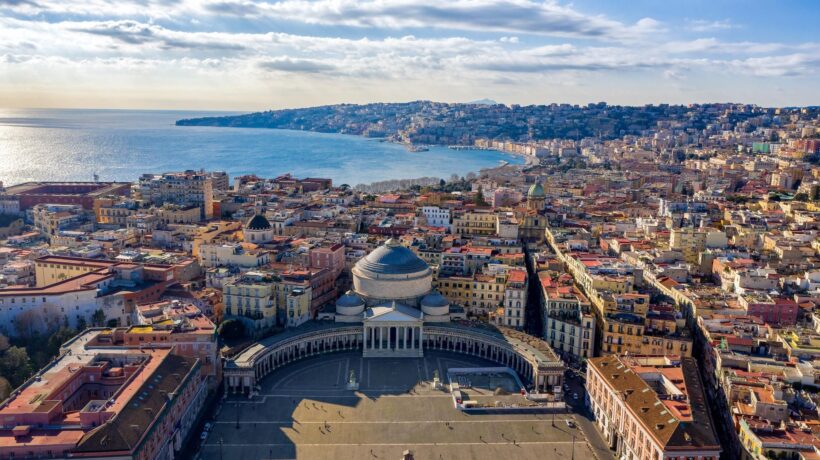 Napoli vuole 1 miliardo dallo Stato ma il Comune affitta case a 24 euro