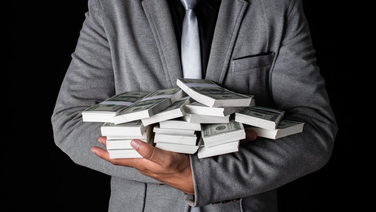 Sempre più miliardari. Ma solo negli Usa sono ​«self made man»​