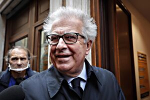 Zanda e quel finanziamento alla cerchia di compagni