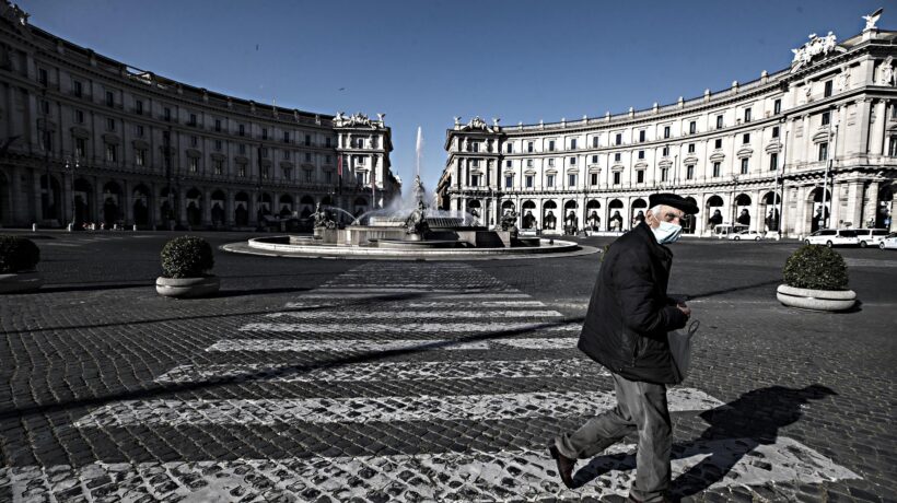 Draghi convoca la cabina di regia. Ipotesi di chiusure durante le feste