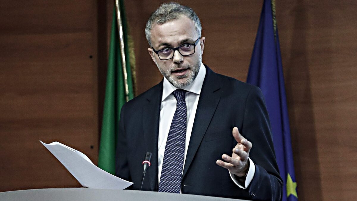 Avvisi del fisco con vizi di notifica: per impugnarli bisogna prima pagare