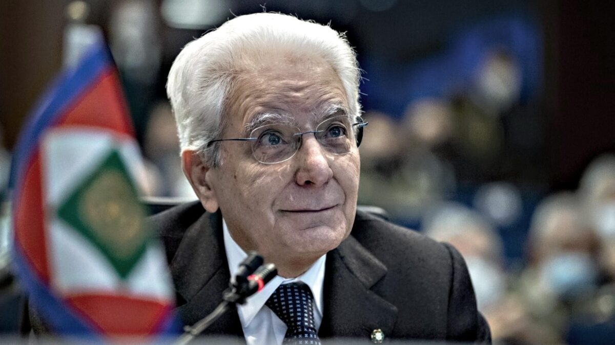 Scatto di «nonno» Mario. Si butta sul Colle e passa la palla all’Aula