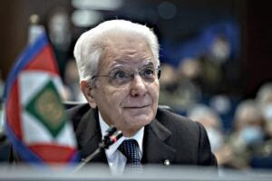 Scatto di «nonno» Mario. Si butta sul Colle e passa la palla all’Aula