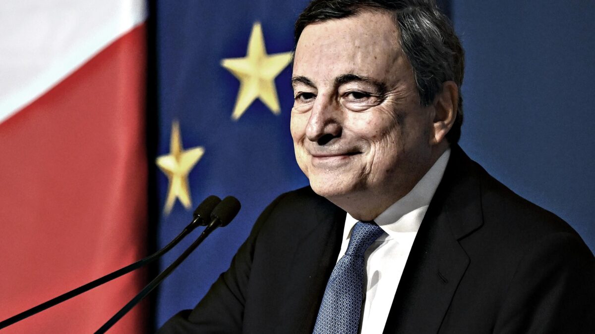 Il  premier esalta lo Spazio. Peccato che  il settore sforni esuberi