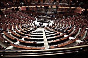 Lo spauracchio esercizio provvisorio usato per calpestare il Parlamento