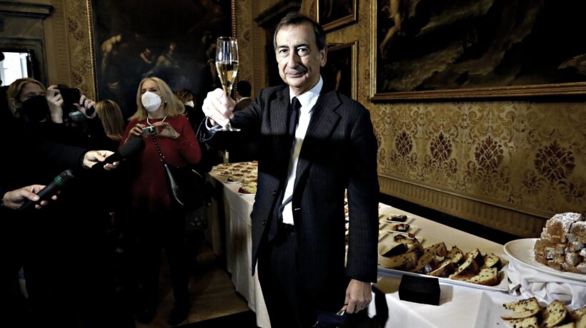 Sala umiliato dal prefetto: «No ai negozi a porte chiuse»