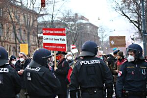 In Austria sei libero di ammazzarti ma non di rifiutare la vaccinazione