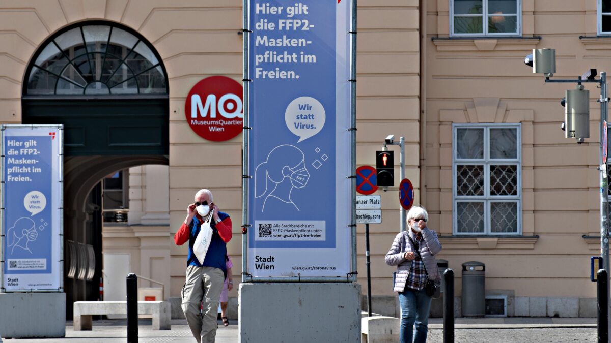 Nuova ondata, cilecca dei rigoristi. In Austria vacilla l’obbligo vaccinale