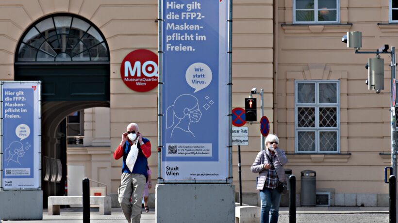 Nuova ondata, cilecca dei rigoristi. In Austria vacilla l’obbligo vaccinale