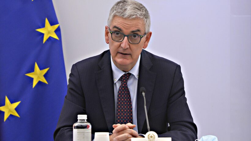 Il pasticcio dell’Iss sui vaccinati positivi rende impossibile confrontare le tabelle