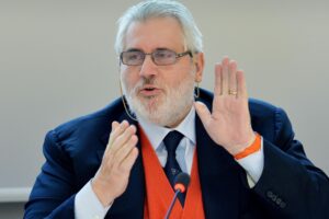 Il debito Tirrenia finito a Prelios. Palenzona e l’incrocio di poltrone