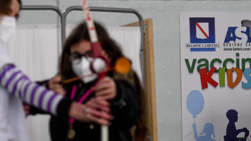 Nuove perplessità sui vaccini ai minori: «Dati poco chiari sulla genotossicità»