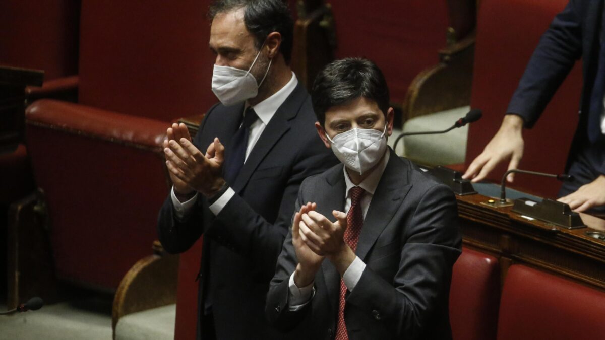 Accanimento terapeutico sull’Italia. Sarà sempre emergenza sanitaria
