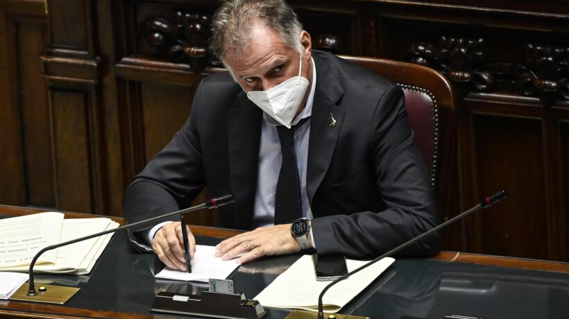 Garavaglia: «Il green pass ha la data di scadenza. Ora si deve tornare alla normalità»