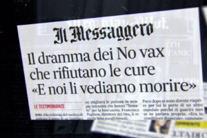 I media fabbricano i nuovi mostri: no vax che rifiutano le cure