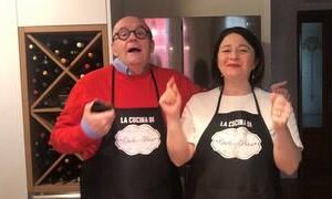 Le pillole di galateo di Petra e Carlo: netiquette dei messaggi
