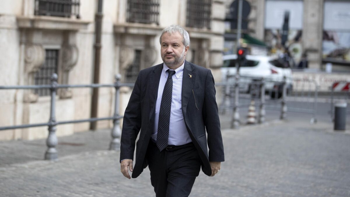 Claudio Borghi: «Draghi punta al Colle? Brutto segno»
