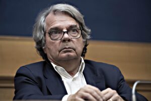 Il governo è pronto all’ultra green pass: obbligo vaccinale per tutti i lavoratori
