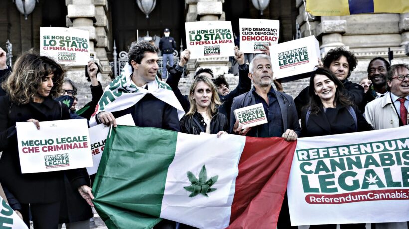 Due comitati per il no ai referendum su eutanasia legale e cannabis libera