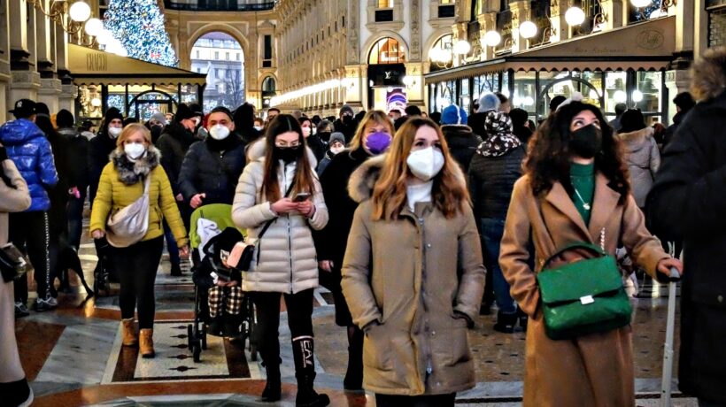 Mascherine all’aperto solo in Italia e Grecia