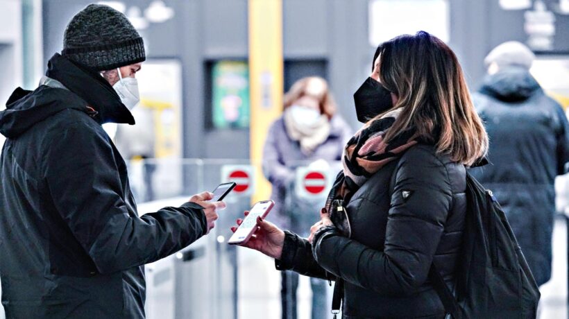 Tutti gli indizi e gli allarmi inascoltati che ci avrebbero evitato il green pass