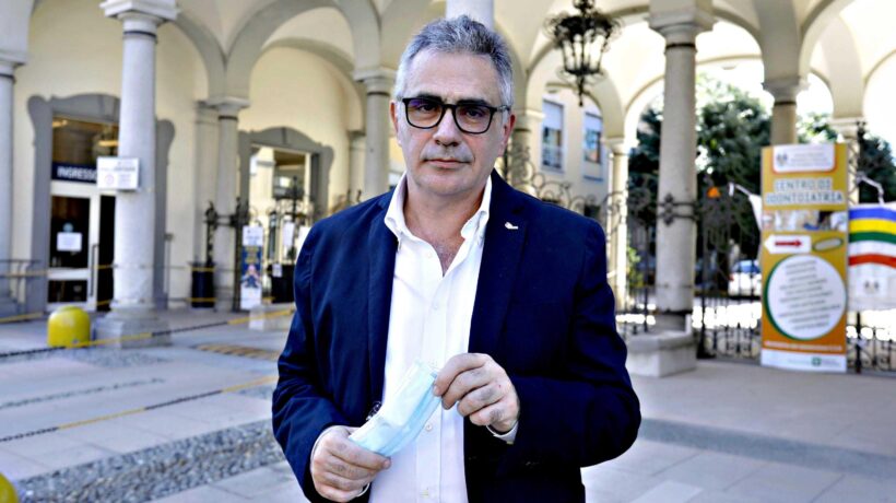 Selezione dei no vax, Pregliasco insiste: «Hanno male ai piedi? Sopporteranno»