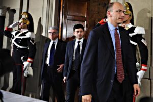 Berlusconi congela il vertice per il Colle