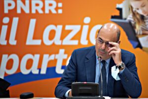 I grillini si spartiscono le poltrone con quelli del «partito di Bibbiano»
