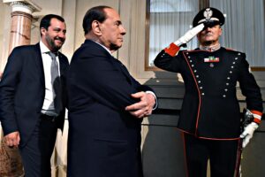 Il Cav tiene il banco, ma se alla fine salta proverà a chiudere su Casellati o Draghi