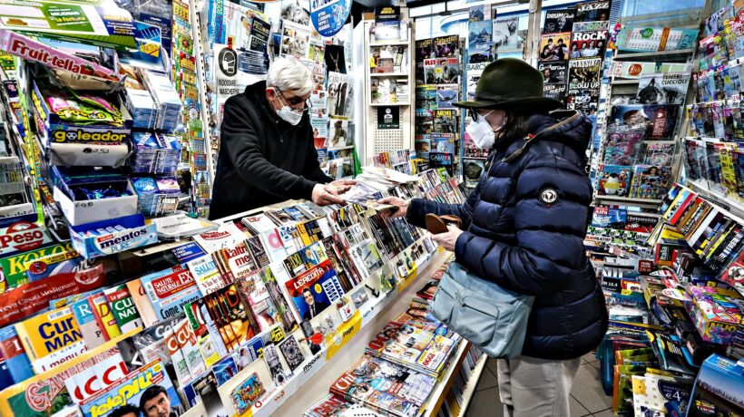 Dpcm, ficcano il naso nei carrelli della spesa