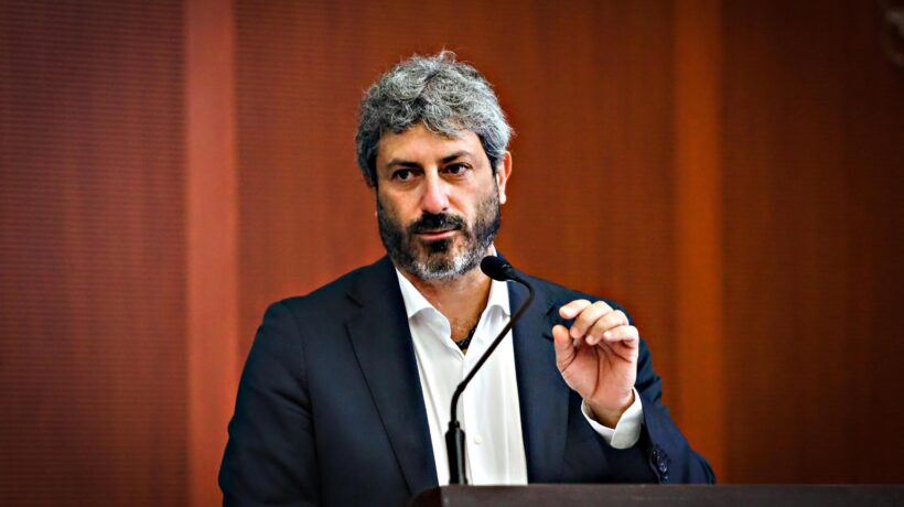 Colle, Fico apre all’ipotesi del voto al drive in