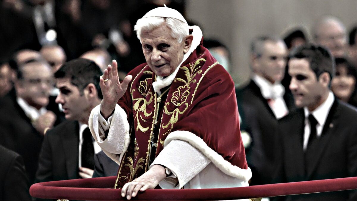 Abusi nel clero: tutti i punti oscuri nelle quattro accuse a Ratzinger