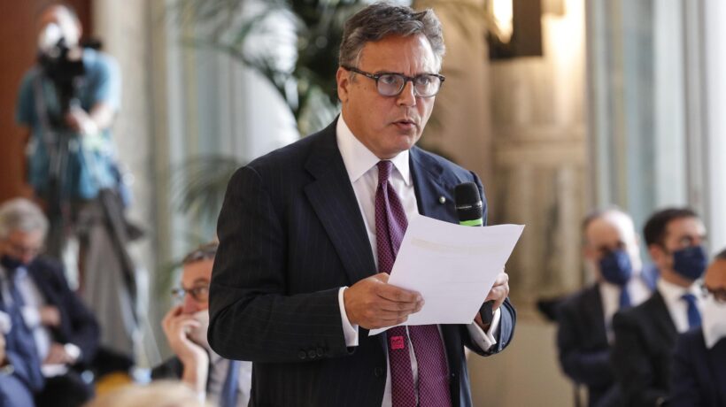 Il Tesoro ricompra Sace da Cdp e il manager dalemiano si dimette