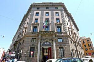 Dopo quattro mesi non c’è traccia del report Aifa sugli effetti avversi