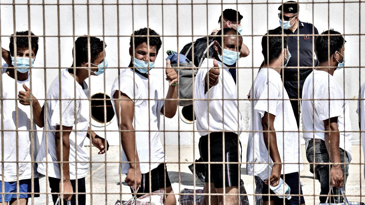 La Fenice faceva affari coi migranti