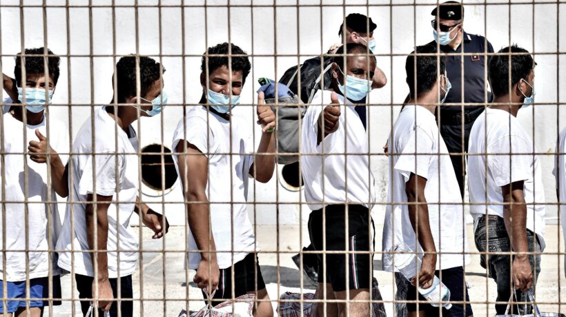 La Fenice faceva affari coi migranti