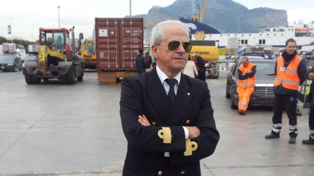 «Colpevole» di guarire i pazienti. Censurato il medico antiprotocollo