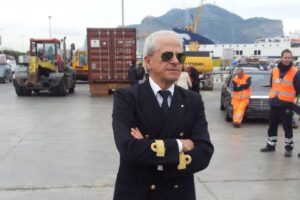 «Colpevole» di guarire i pazienti. Censurato il medico antiprotocollo