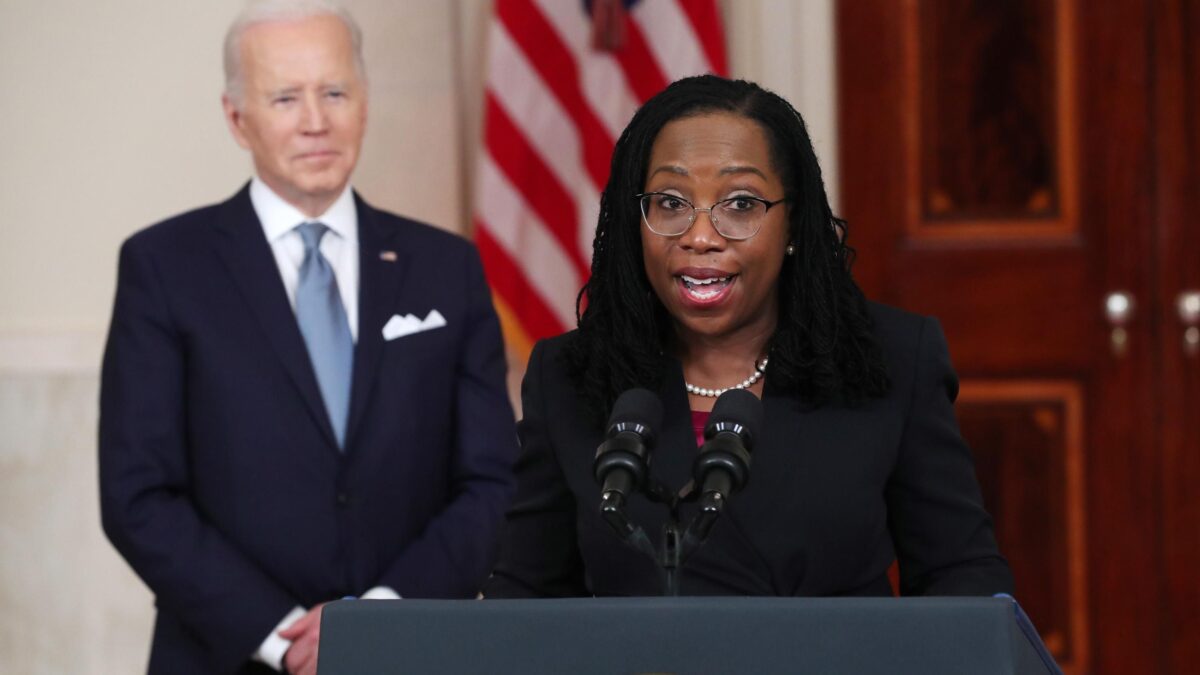 Corte Suprema: perché la nomina di Ketanji Brown Jackson è un rischio per Biden