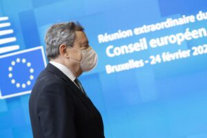 Il difficile equilibrismo di Draghi tra fedeltà agli Usa e gas di Mosca