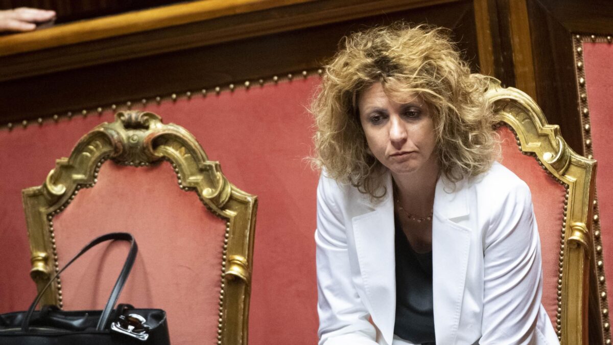 Barbara Lezzi: «Draghi ha esautorato il Parlamento»