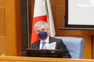 Si serra sull’Italia la morsa del Mes. Ultimo appello per Lega e M5s