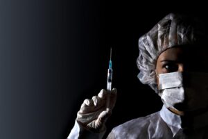 La caccia al non vaccinato ha creato solitudine, disperazione e isolamento