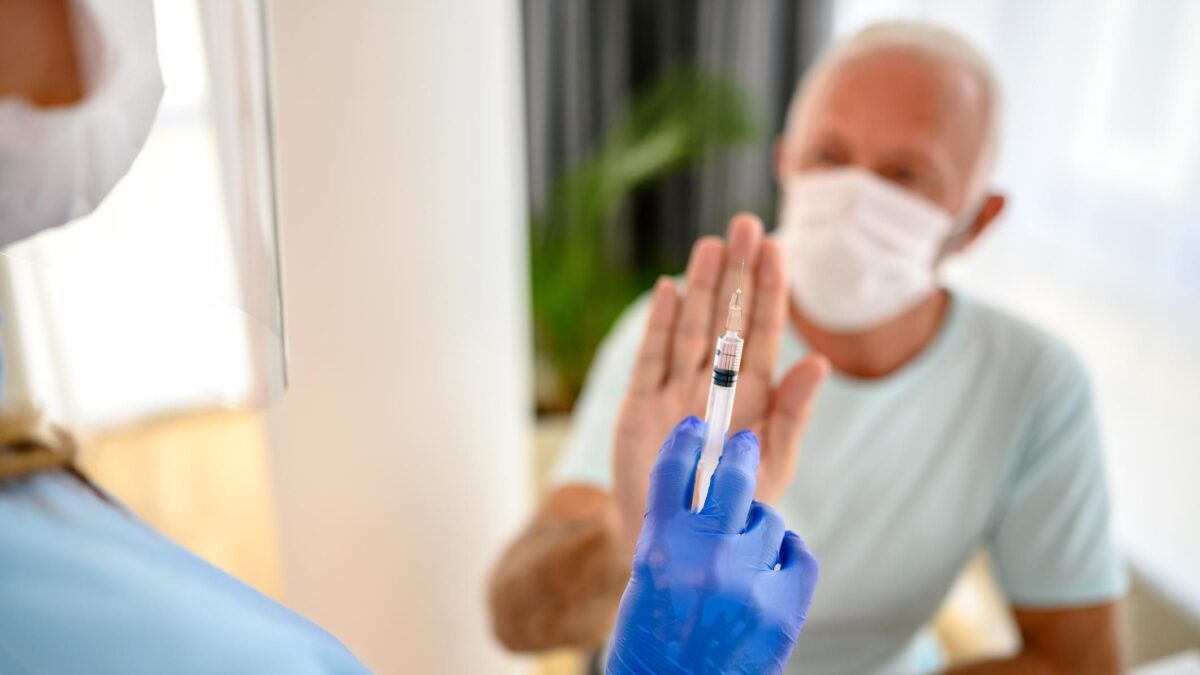 Obbligo vaccinale per gli over 50: 1,5 milioni non hanno cambiato idea