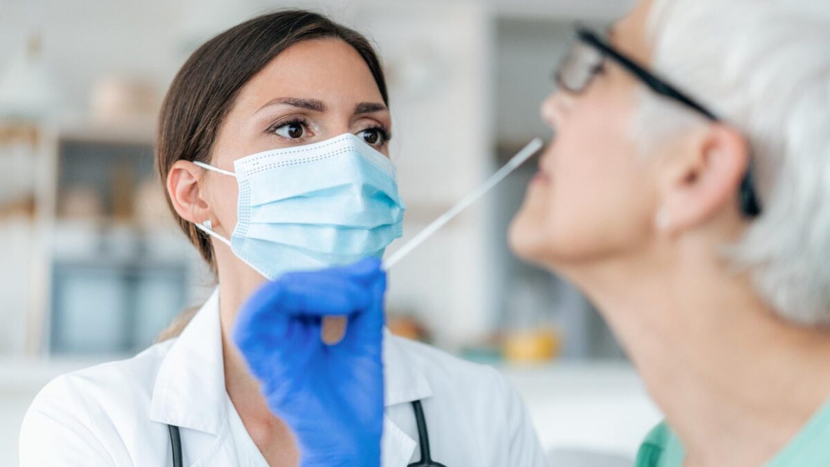 La scienza «tifa» immunità naturale. «Dura di più e resiste alle varianti»